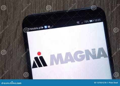 magna international phone number